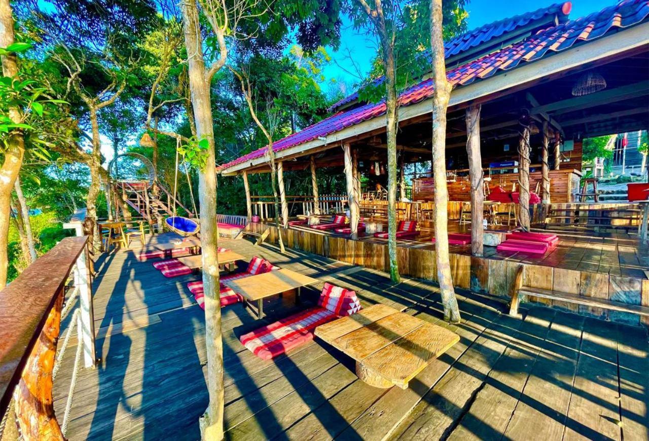 The Cliff Hostel, M'Pay Bay Ко-Ронг-Самлоем Екстер'єр фото