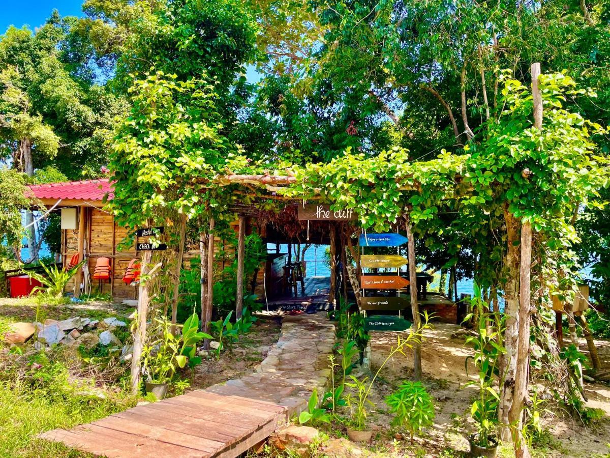 The Cliff Hostel, M'Pay Bay Ко-Ронг-Самлоем Екстер'єр фото