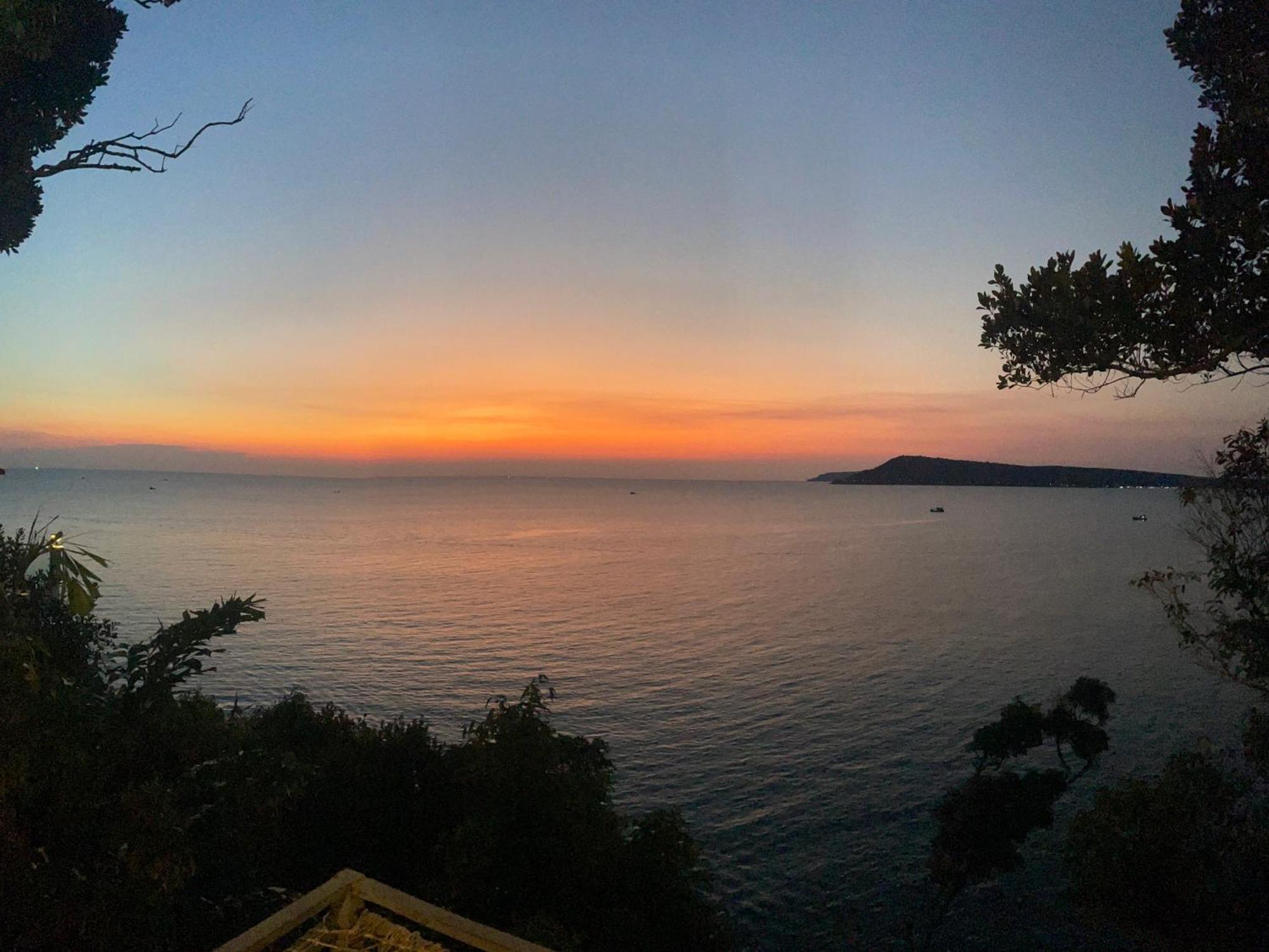 The Cliff Hostel, M'Pay Bay Ко-Ронг-Самлоем Екстер'єр фото
